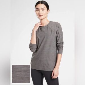 Athleta Ultimate Textured Athletic Top Heather Gray long Sleeve Top